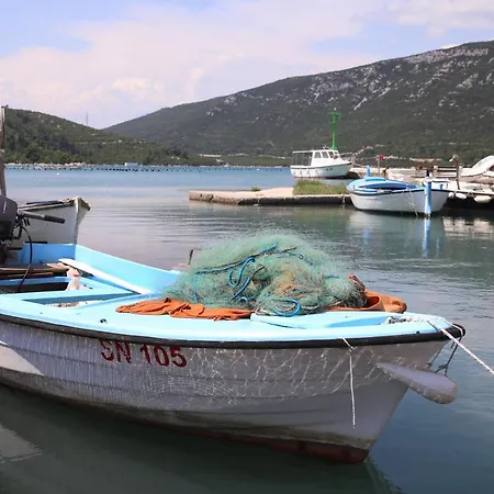 Roses Дом отдыха Стон