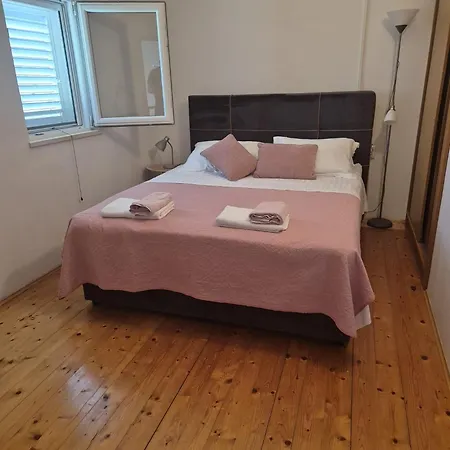 Roses Дом отдыха *