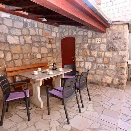 Roses Casa de Férias *